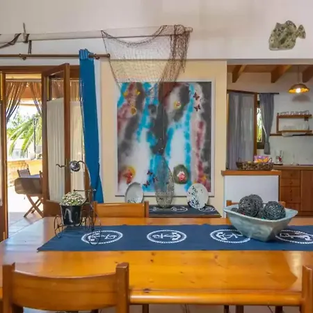 Charming With Private Pool
