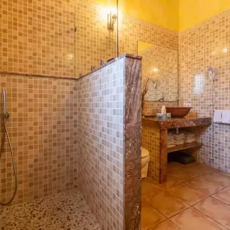 Villa Charming With Private Pool